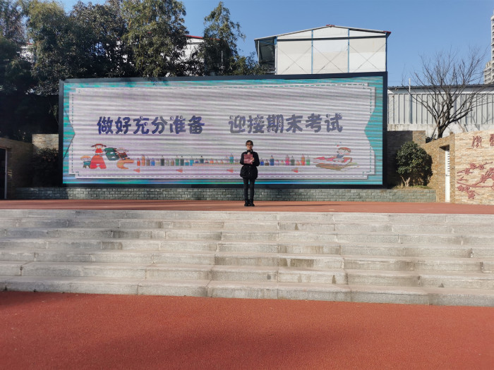 期末升旗仪式报道_副本.jpg